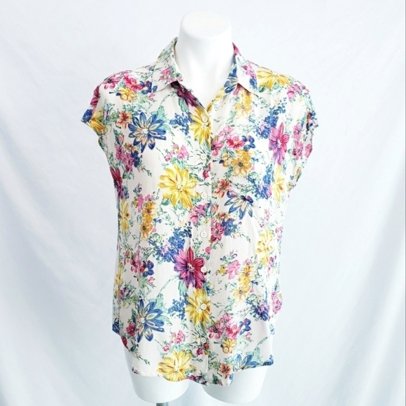 Lucca Couture x Urban Outfitters Open Back Floral Top Blouse - Picture 2 of 10